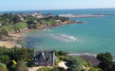 Découvrez la villa turque éblouissante à 2,5M d’euros en Bretagne : Un spectacle néo-mauresque inattendu sur la côte bretonne !